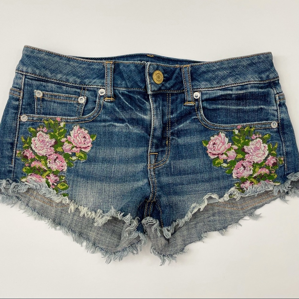 American Eagle blue denim cutoff shorts rose 2